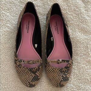 Isaac Mizrahi Brown Snakeskin Flats with Metallic Accent